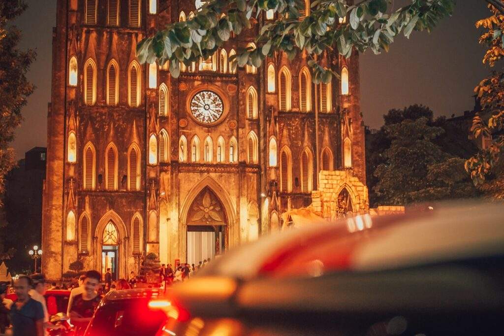 tourist spots in hanoi vietnam